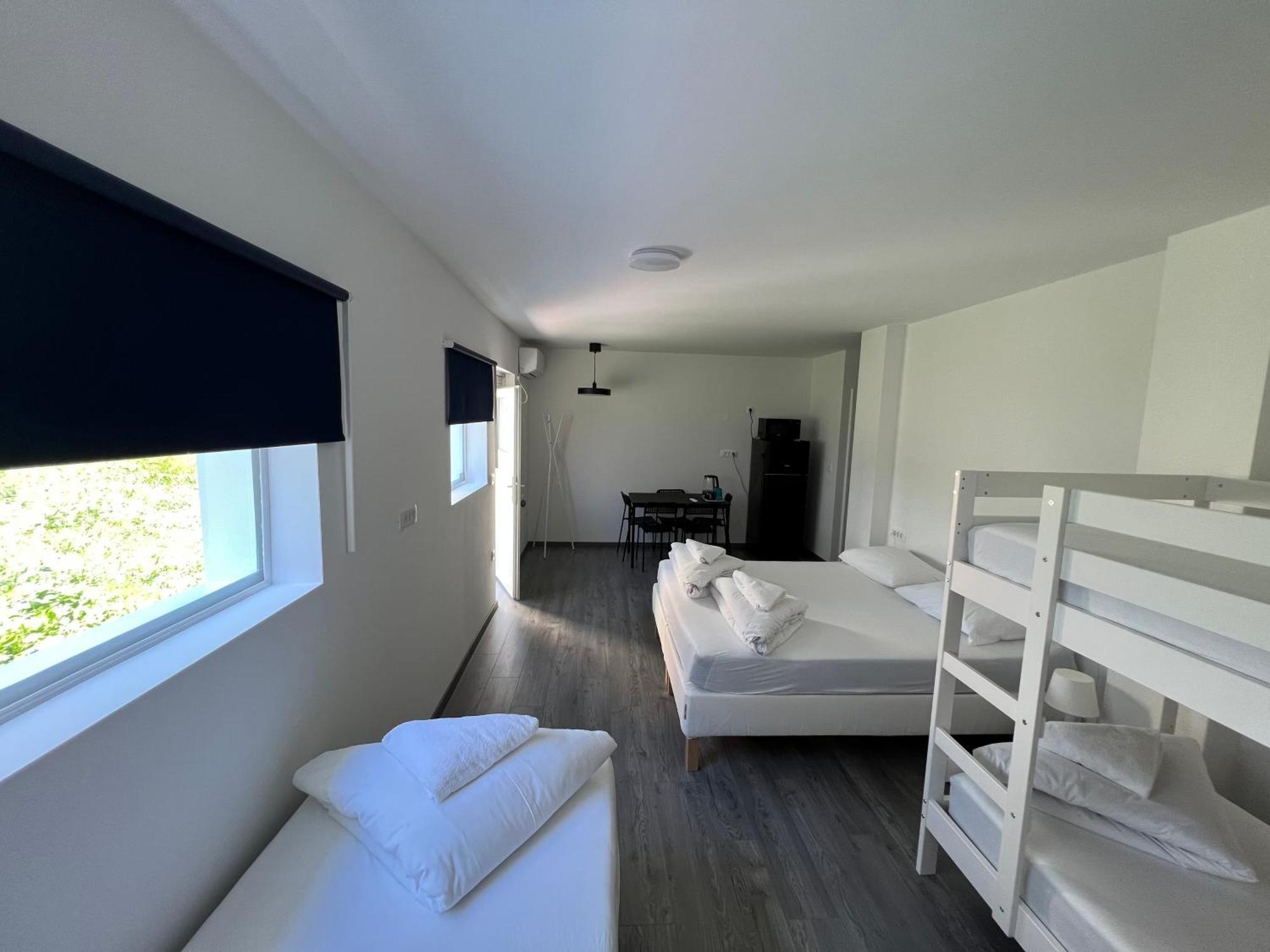 فندق Lemonwood House بوستوينا المظهر الخارجي الصورة