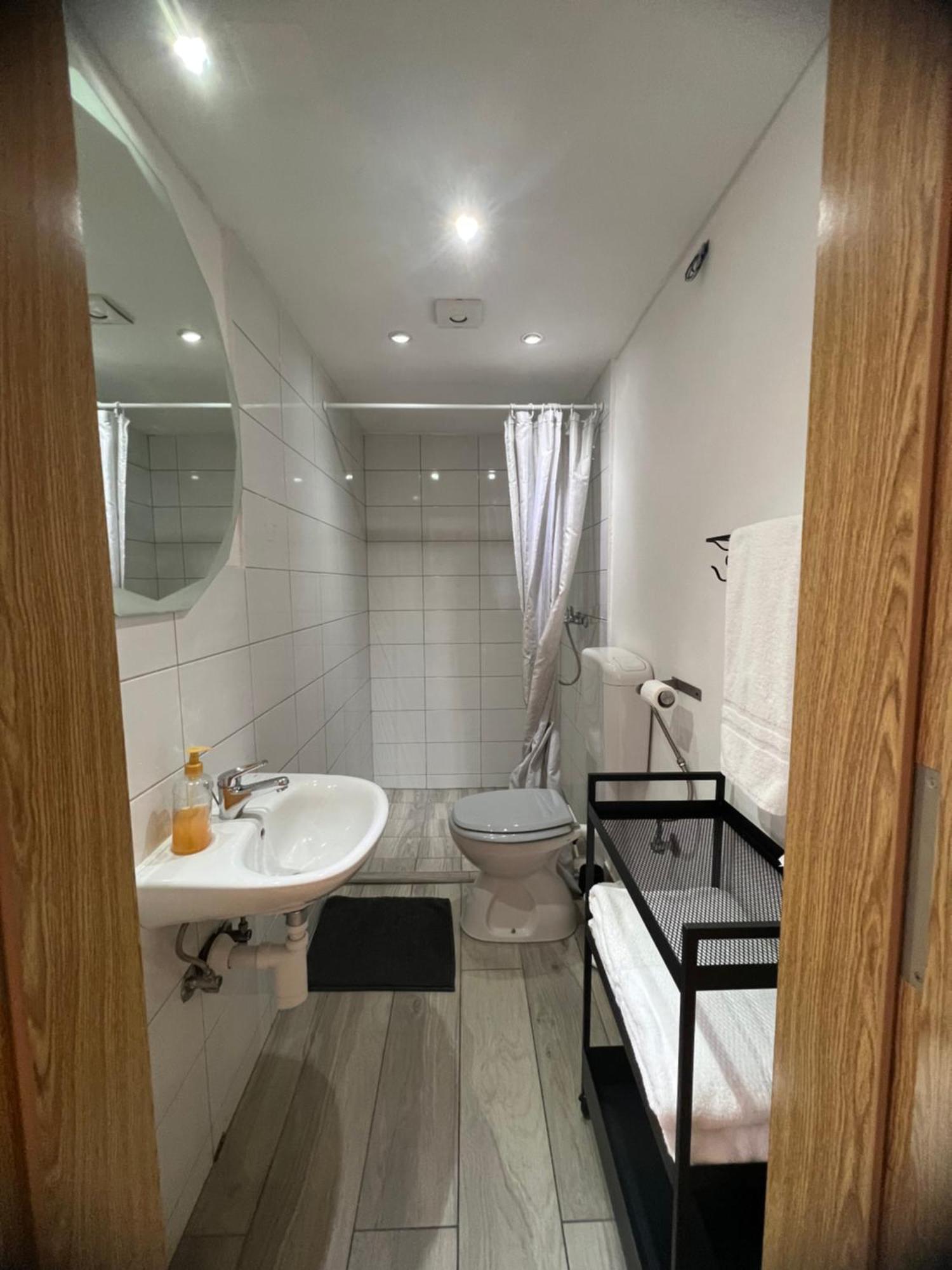 فندق Lemonwood House بوستوينا المظهر الخارجي الصورة